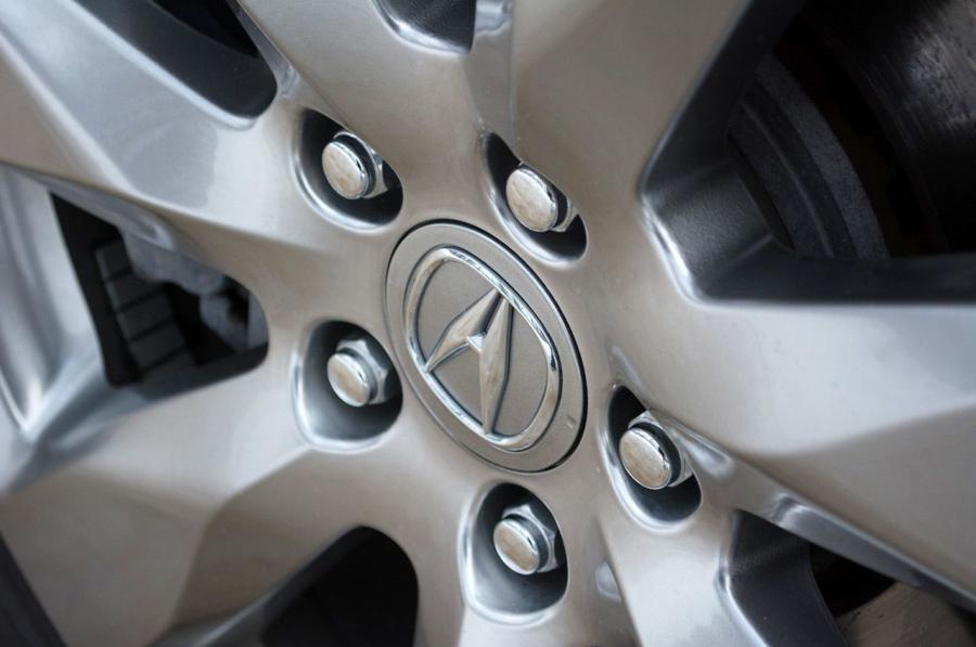 Колеса Acura MDX SH-AWD (YD3) 2014 года  (фото 11 из 36)